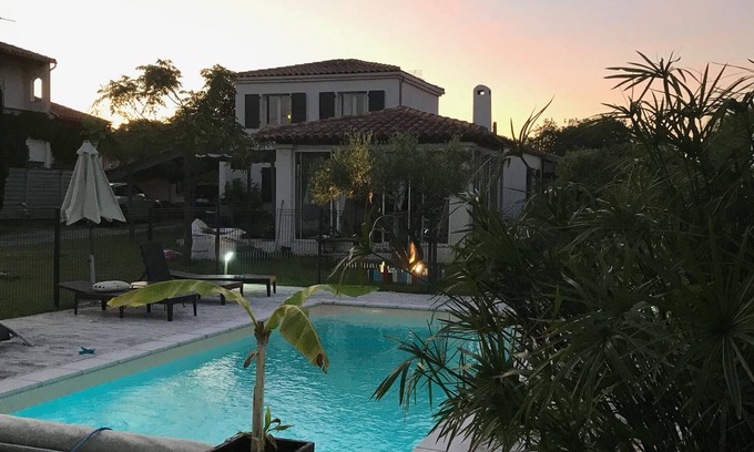 Saint-Genies-de-Malgoires Villa | Villa idéale famille avec piscine et pool house, pour des vacances cosy