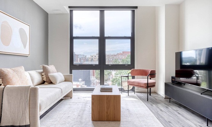 H Street Corridor Appartement | Ideal H Street 1BR w/ Pool, Gym & Concierge, next to WF, by Blueground