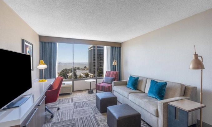 Emeryville Hôtel | Ideal Location! Onsite Parking, Pets Allowed, Near Berkeley Art Museum