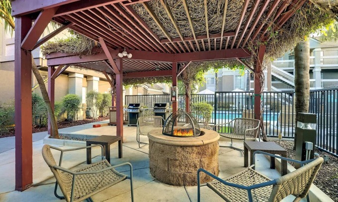 San Jose Hôtel | Ideal Mix of Comfort and Value! 2 Relaxing Units, Full Kitchen, Free Breakfast!