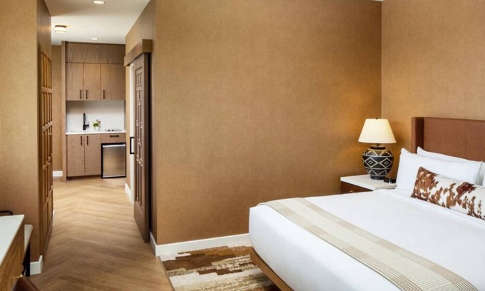 Fitzsimons Hôtel | Ideal Mix of Comfort and Value! 3 Pet-Friendly Units, Near Aurora Reservoir