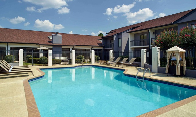 Norcross Hôtel | Ideal Mix of Value, Comfort and Convenience! Free Parking, Pets Allowed, Pool
