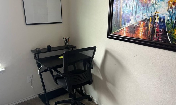 Manor Maison | Ideal place to work and rest with a private room.
