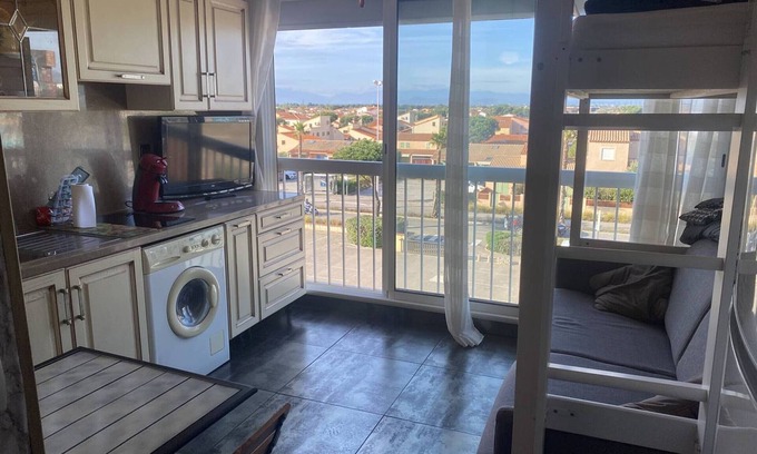 Saint-Hippolyte Appartement | Studio idéal à 100m de la plage avec parking sécurisé