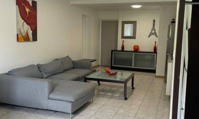 Avanne-Aveney Appartement | Ideally located apartment