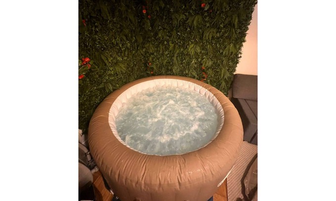 Les Pavillons-sous-Bois Appartement | IDF19 Spacious Apart with optional Jacuzzi 65e per night