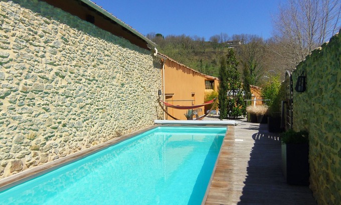 Sainte-Colombe-sur-lHers Maison | Idyllic water-by well equipped studio in Cathar area, private long natural pool
