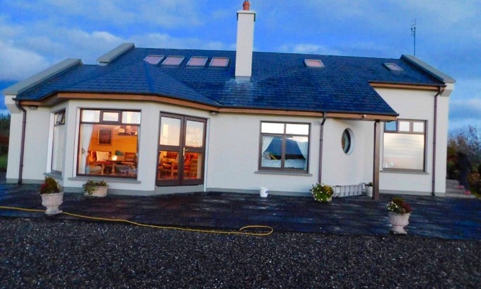 Whitegate Maison | Maison idyllique et unique sur le lac