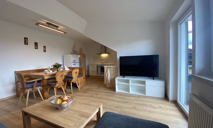 Motzach Appartement | Idyllic apartment in the countryside with west-facing balcony, parking space (wallbox) and bicycle room.