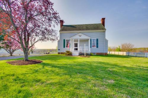 Appomattox Maison | Idyllic Appomattox Home with Porch and Rocking Chairs!
