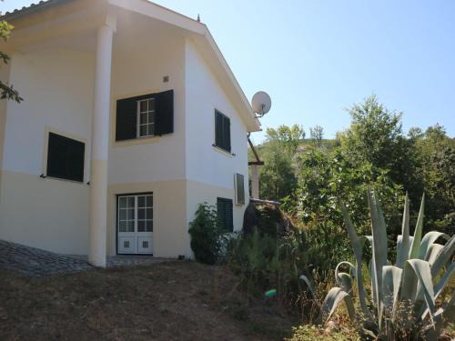 Covas Maison | Idyllic Country Cottage with Forest