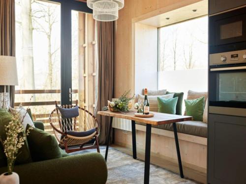 Maubray Maison | Idyllic Couple s Cottage