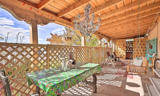 Santa Cruz Maison | Idyllic Española Casita w/ Charcoal Grill