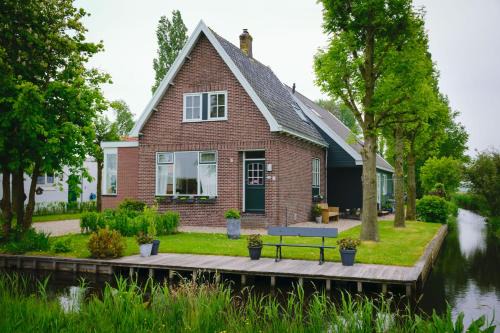 Landsmeer Lit Et Petit-Déjeuner | Idyllic Farmhouse