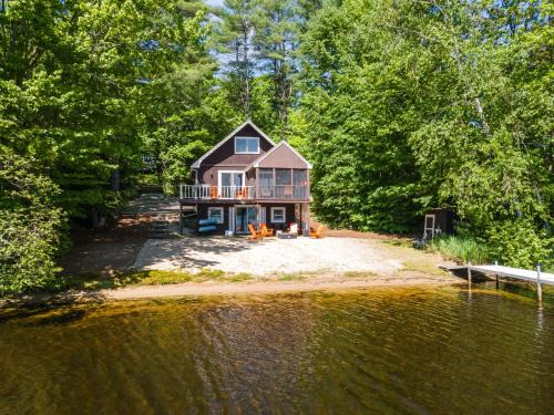 Locke Lake Colony Maison | Idyllic Lakeside Getaway home