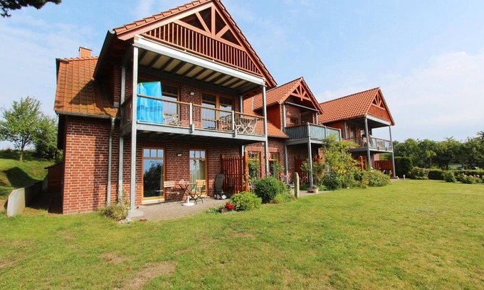 Neuendorf Appartement | Idyllic location, vacation apartment with terrace, sea view - Haus Sonnenblume FeWo 04
