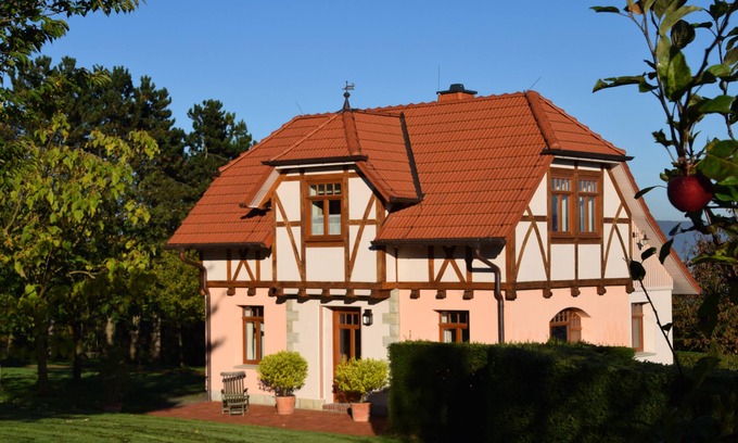 Rinteln Maison | Idyllic-Personal-Special- Country House Villa Taubenberg