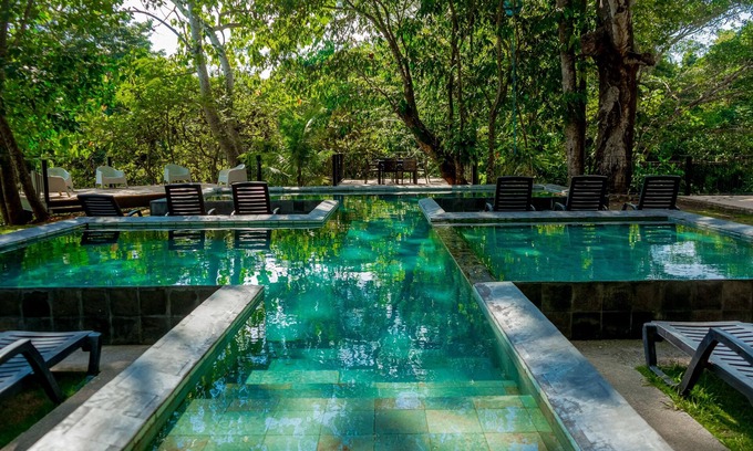Jaco Appartement | Idyllic rainforest hideaway with turquoise pool & open layout - near the beach