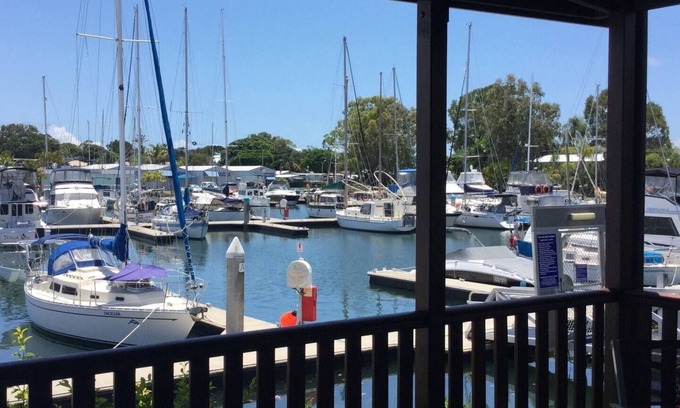 Tin Can Bay Maison | Idyllic Relaxing Unspoiled Tin Can Bay