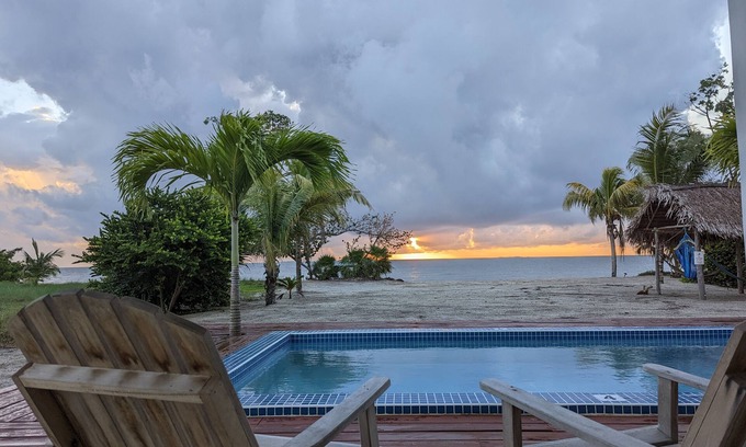 Caribbean Way Maison | Quiet Beach Home steps to the Caribbean Sea