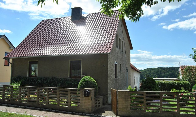 Kirchscheidungen Appartement | Idyllische Ferienwohnung mit Schlossblick im Unstruttal