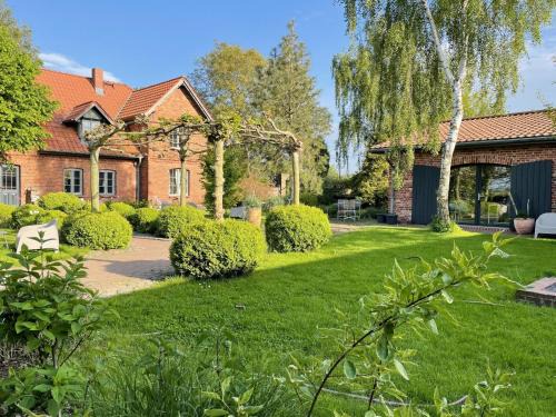 Saal Appartement | Idyllischer Hof mit 5 Wohnungen nahe des Saaler Boddens