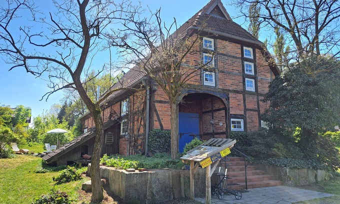 Hoesseringen Appartement | Idyllisches Fachwerkhaus in der Lüneburger Heide mit Badewanne und Kamin