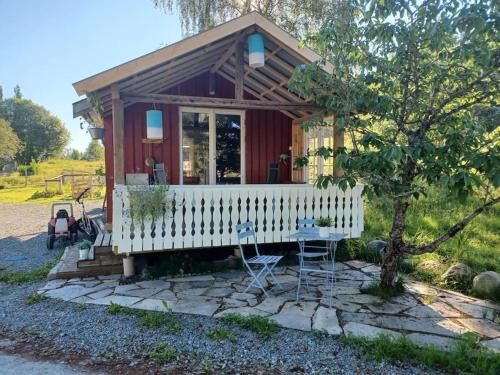 Levanger Maison | Idyllisk minihus i landlige omgivelser - med 5 sengeplasser og parkering