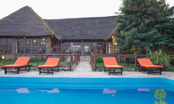 Kasese Cabine | Ihamba Lakeside Safari Lodge