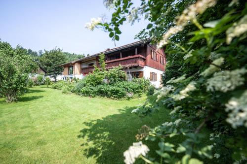 Stein Appartement | Ihr Rückzugsort im Allgäu Ferienwohnungen mit Herz & Aussicht