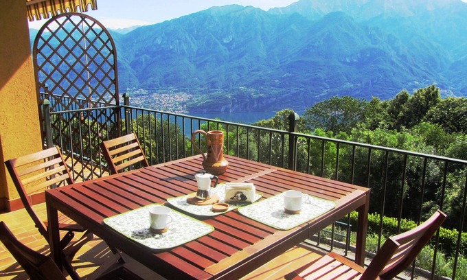 Magreglio Appartement | il balcone sul lago