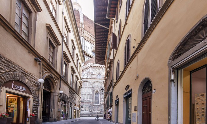 Duomo Appartement | Il Battistero Apt - Luxury Apartments at 20 steps from Duomo; Elevator equipped.