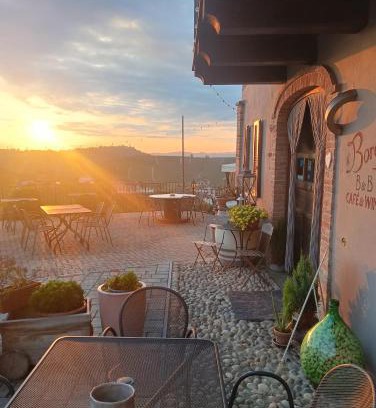 Castellinaldo Lit Et Petit-Déjeuner | Il Borgo B&B