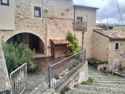 Calascio Appartement | il cortile