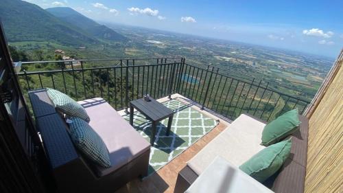 Norma Appartement | il Fienile Suite con terrazza panoramica a strapiombo
