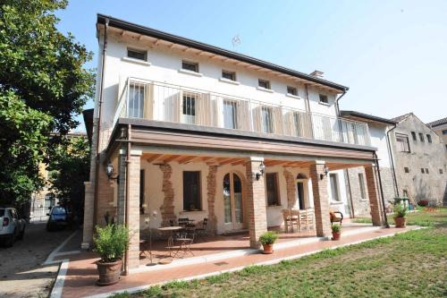 Marmirolo Maison | Il Giardino Del Conte Custoza