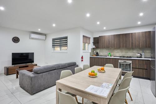 Marsaskala Appartement | Il-Girna- Modern Seaside Accommodation