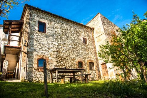 Pretoro Maison | Il Rifugio del Cacciatore/The Hunter's Shelter