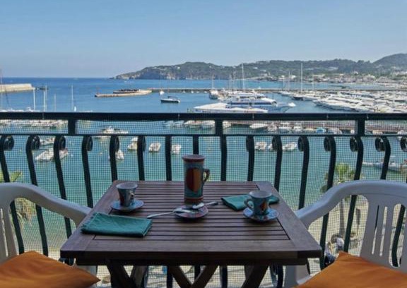 Forio Appartement | Il Torrione sul mare M2