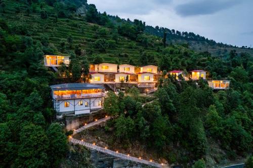 Kanatal Station Balnéaire | Ila by Aaryam, Kanatal