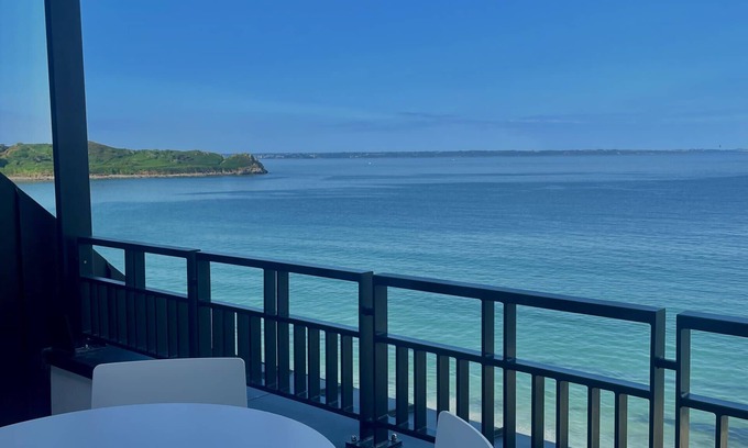 Trebeurden Appartement | ILE AUX MOINES - T3 · Luxury Apartment port Trebeu
