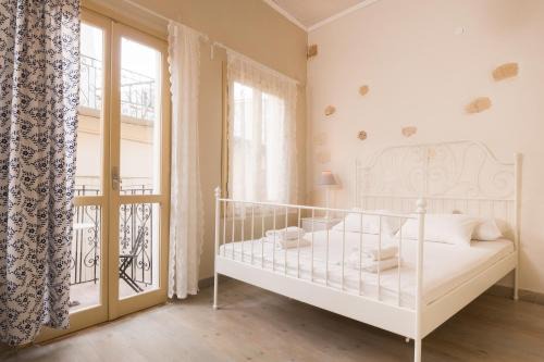 Old Town Maison | Iliotropio Art