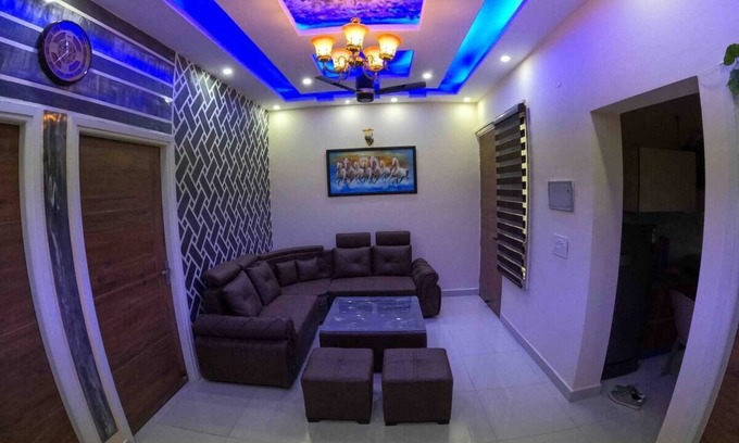 Kharar Lit Et Petit-Déjeuner | “Imagine coming home to this gorgeous 2 bedroom Flat near Mohali.”