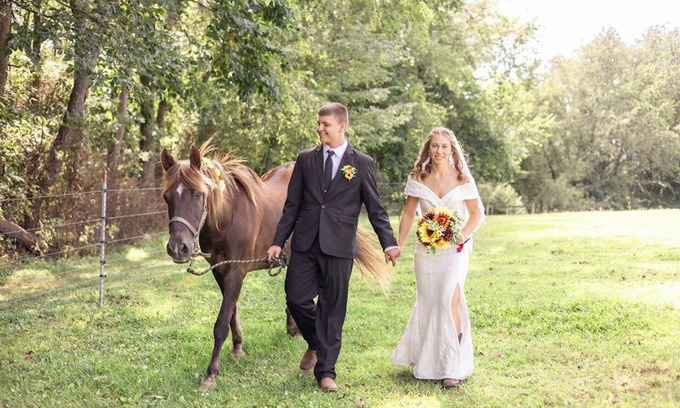 Somerdale Cabine | RETREAT LODGE + GRANGE DE MARIAGE PAYS CLASSIQUE + 100 ACRES = HeartlandonHeritage