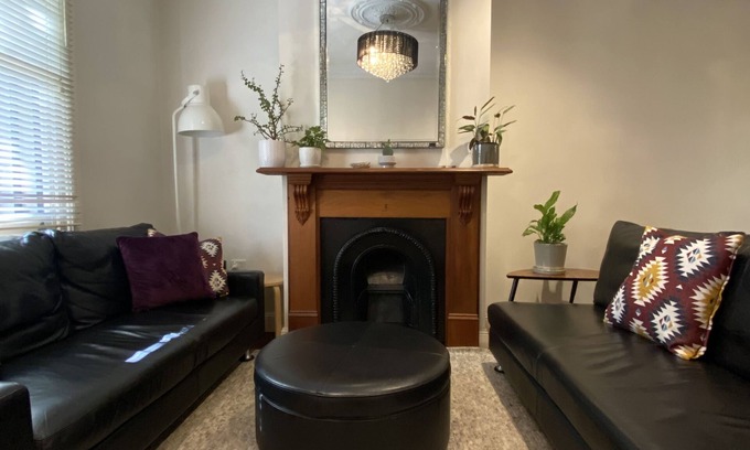Redfern Maison | Immaculate 3 Bed City Home - Close to Everything