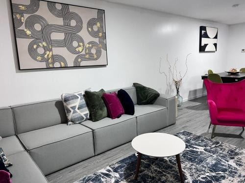 Newark Appartement | Immaculate Luxury 3KINGs Bed, 2 Bath