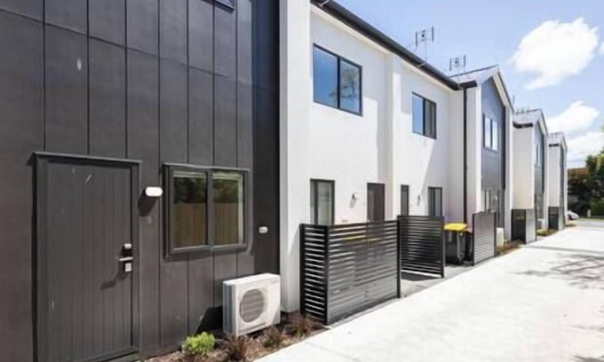 Linwood Appartement | Immerse Yourself in Contemporary Retreat in CBD U2, Immerse Yourself in Contemporary Retreat in CBD