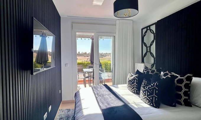 Alhama de Murcia Appartement | Impeccable 2-Bed Apartment in Alhama de Murcia