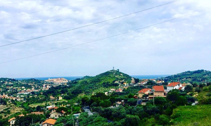 Imperia Villa | Imperia Villa avec jade à 5 mn de la mer