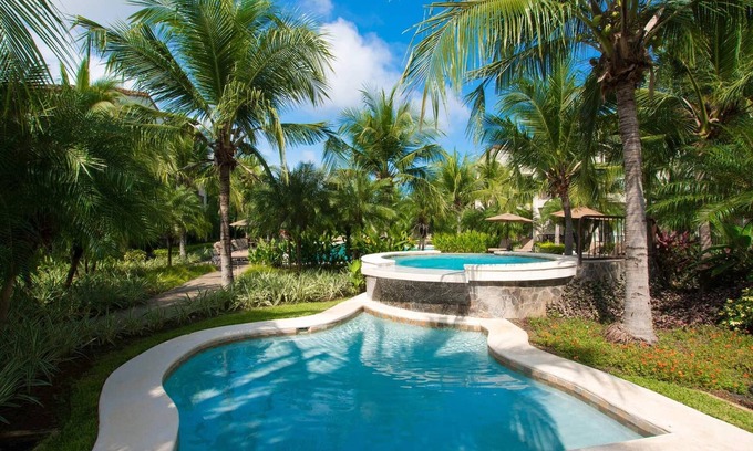 Coco Copropriété | Impressively Designed 3rd-floor Space Overlooking Pool in Coco